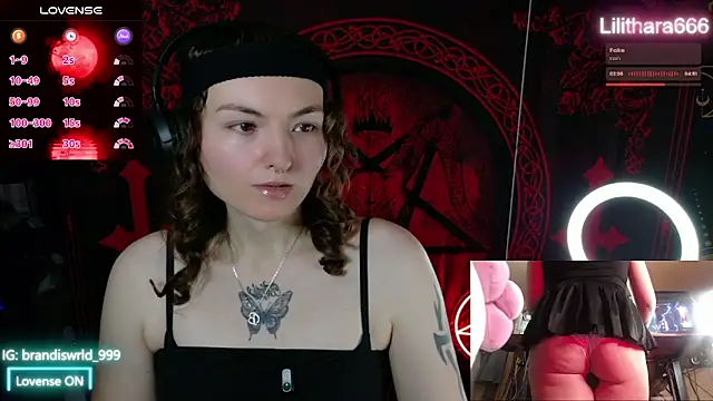 Snapshot of BrandiWRLD_999 chatting on 30, 11, 2025 BrandiWRLD 999 online show from 30, 11, 2025