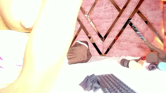 tifany bigdick online show from 20, 3, 2026