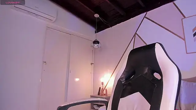 emma carterr1 online show from 30, 12, 2024