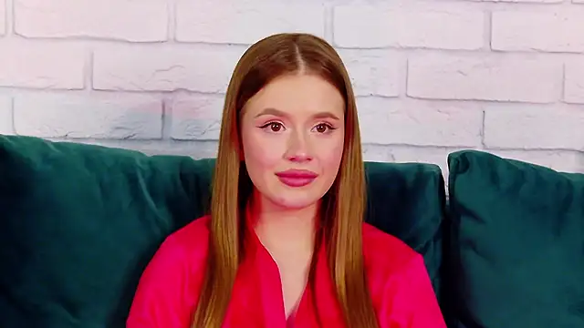 MilanaBalmain online show from 5, 2, 2025