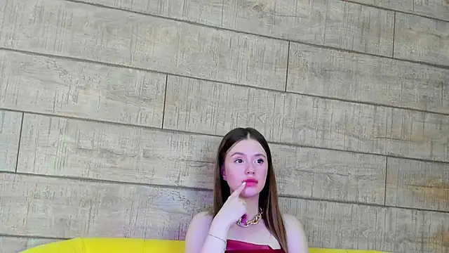 MilanaBalmain online show from 10, 2, 2025