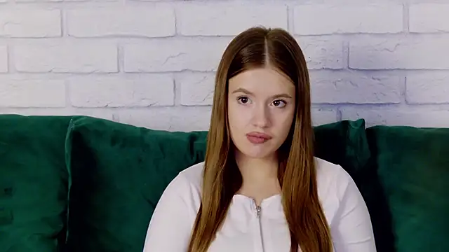 MilanaBalmain online show from 12, 2, 2025