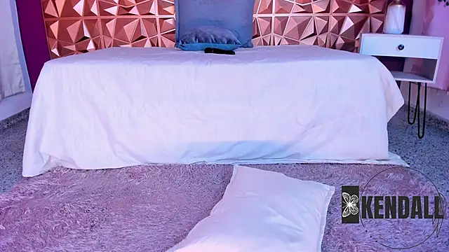 keendaall online show from 24, 12, 2024