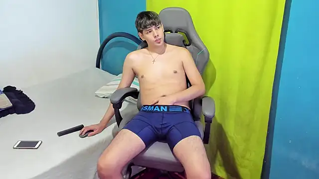 Snapshot of zackmontieel chatting on 22, 10, 2025 zackmontieel online show from 22, 10, 2025