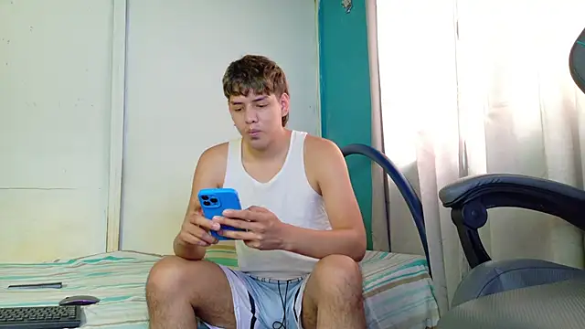 Snapshot of zackmontieel chatting on 4, 12, 2025 zackmontieel online show from 4, 12, 2025