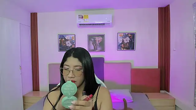 estrella bigboobs14 online show from 6, 1, 2026