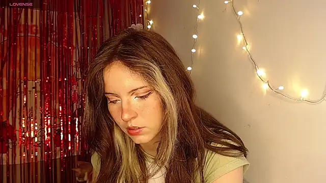 cherrybom969 online show from 19, 12, 2024