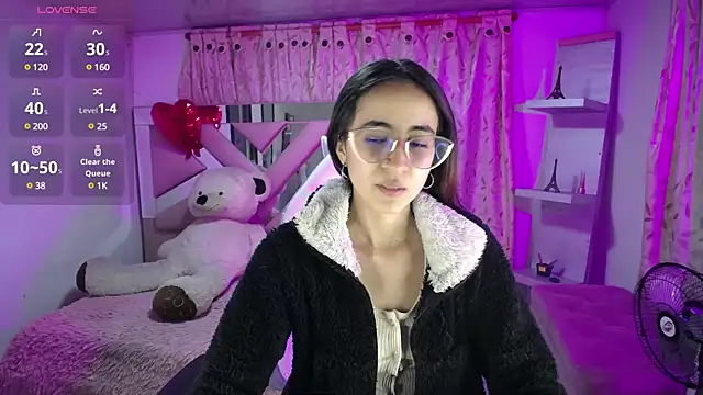 Mia Fischer online show from 24, 2, 2025