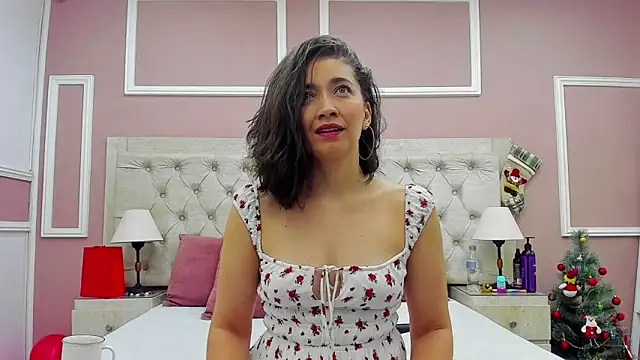 Snapshot of adarussell chatting on 9, 12, 2024 adarussell online show from 9, 12, 2024