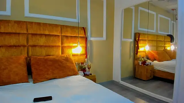 Snapshot of adarussell chatting on 1, 12, 2025 adarussell online show from 1, 12, 2025