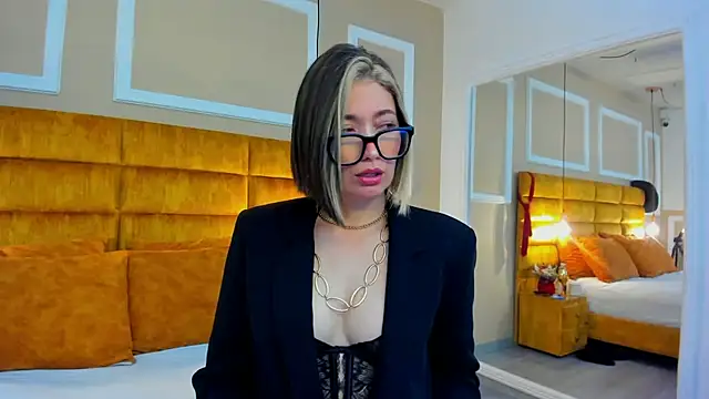 Snapshot of adarussell chatting on 3, 12, 2025 adarussell online show from 3, 12, 2025