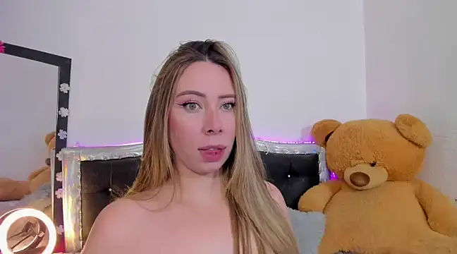 JanneKim online show from 6, 3, 2025