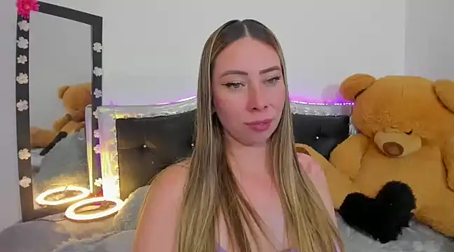 Snapshot of JanneKim chatting on 10, 3, 2025 JanneKim online show from 10, 3, 2025