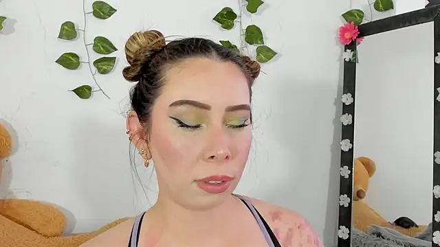 Snapshot of JanneKim chatting on 2, 10, 2025 JanneKim online show from 2, 10, 2025