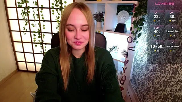 Snapshot of LianaBright chatting on 23, 12, 2024 LianaBright online show from 23, 12, 2024