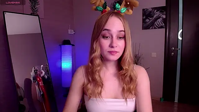 Snapshot of LianaBright chatting on 26, 12, 2024 LianaBright online show from 26, 12, 2024