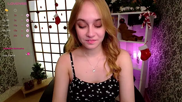 Snapshot of LianaBright chatting on 6, 1, 2025 LianaBright online show from 6, 1, 2025