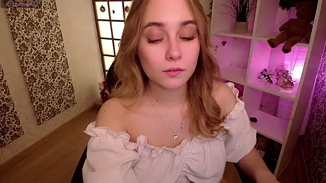 Snapshot of LianaBright chatting on 21, 1, 2025 LianaBright online show from 21, 1, 2025