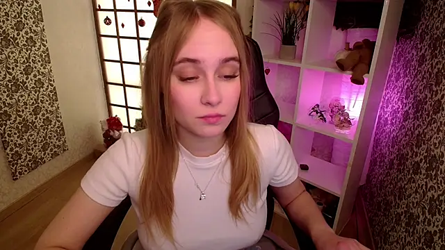 Snapshot of LianaBright chatting on 23, 1, 2025 LianaBright online show from 23, 1, 2025
