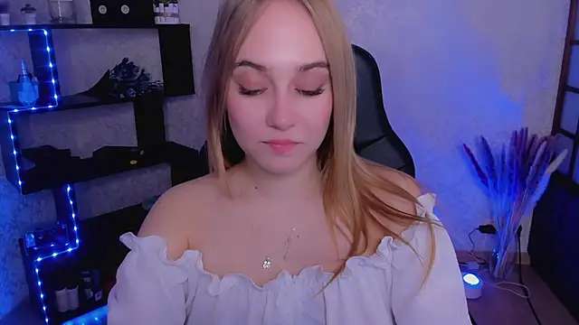 Snapshot of LianaBright chatting on 26, 1, 2025 LianaBright online show from 26, 1, 2025
