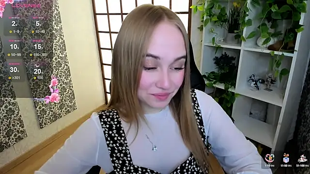 Snapshot of LianaBright chatting on 6, 2, 2025 LianaBright online show from 6, 2, 2025