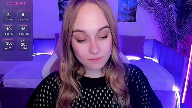 Snapshot of LianaBright chatting on 18, 3, 2025 LianaBright online show from 18, 3, 2025
