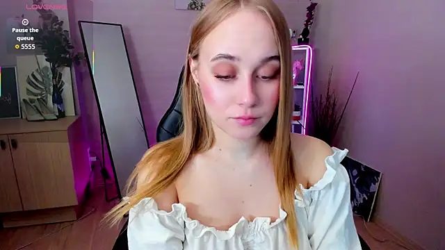 LianaBright online show from 4, 4, 2026