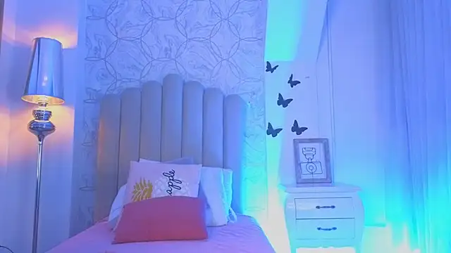 Snapshot of samanta_william chatting on 14, 10, 2025 samanta william online show from 14, 10, 2025