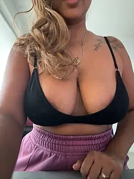 Snapshot of TEMPTING-TAMMY chatting on 27, 11, 2025 TEMPTING-TAMMY online show from 27, 11, 2025