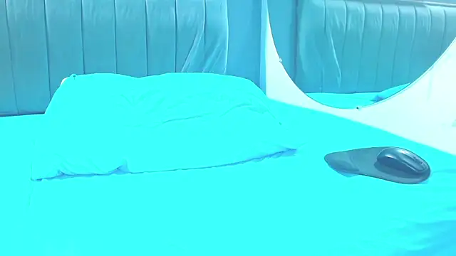 minimi naty online show from 27, 1, 2025