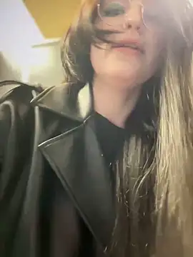 Snapshot of meow_girl chatting on 2, 12, 2024 meow girl online show from 2, 12, 2024