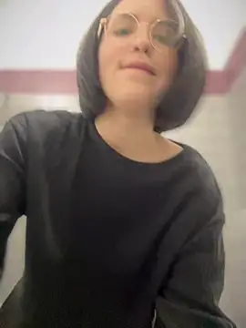 Snapshot of meow_girl chatting on 13, 12, 2024 meow girl online show from 13, 12, 2024