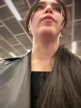 Snapshot of meow_girl chatting on 2, 3, 2025 meow girl online show from 2, 3, 2025