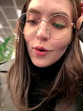Snapshot of meow_girl chatting on 2, 10, 2025 meow girl online show from 2, 10, 2025