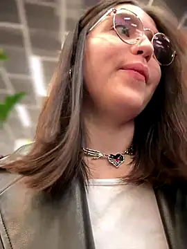 Snapshot of meow_girl chatting on 12, 10, 2025 meow girl online show from 12, 10, 2025