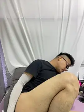 lixiaoshuai8 online show from 17, 3, 2026