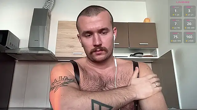 Snapshot of cute_mark chatting on 29, 12, 2024 cute mark online show from 29, 12, 2024