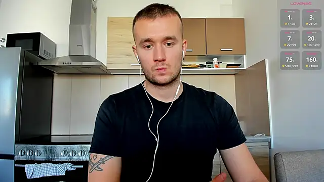 Snapshot of cute_mark chatting on 7, 2, 2025 cute mark online show from 7, 2, 2025