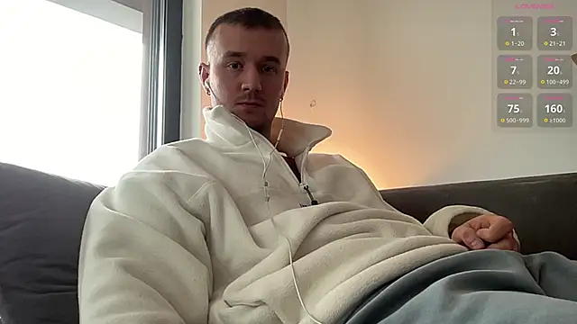 Snapshot of cute_mark chatting on 15, 2, 2025 cute mark online show from 15, 2, 2025