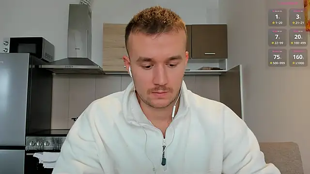 Snapshot of cute_mark chatting on 24, 2, 2025 cute mark online show from 24, 2, 2025