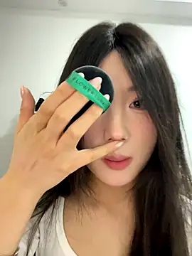 Snapshot of xyebobs chatting on 17, 11, 2025 xyebobs online show from 17, 11, 2025