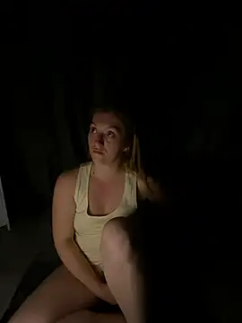 Snapshot of Stoner_BarbieXX chatting on 20, 7, 2026 Stoner BarbieXX online show from 20, 7, 2026