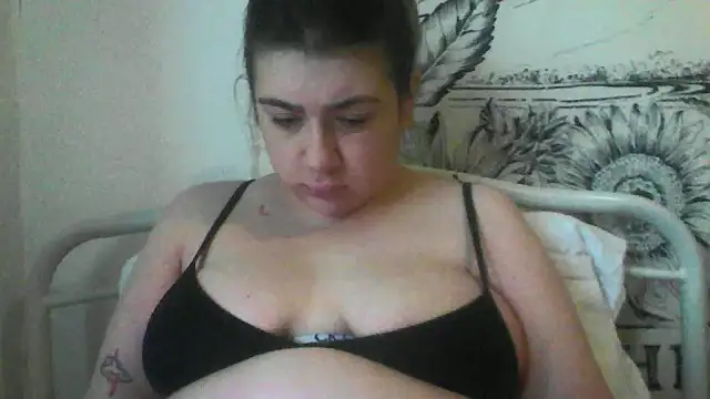 Snapshot of CamilaCherryX chatting on 6, 10, 2025 CamilaCherryX online show from 6, 10, 2025