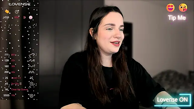 Snapshot of __Latisha__ chatting on 5, 10, 2025 Latisha online show from 5, 10, 2025