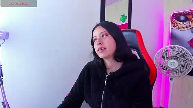 zoe connor19 online show from 2, 10, 2025