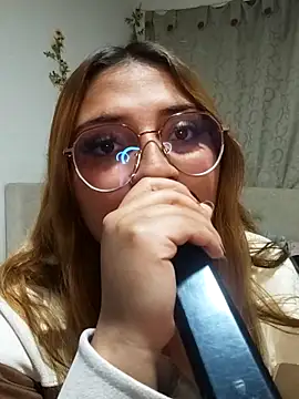Snapshot of julieta_baron chatting on 23, 9, 2025 julieta baron online show from 23, 9, 2025