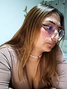 Snapshot of julieta_baron chatting on 29, 9, 2025 julieta baron online show from 29, 9, 2025