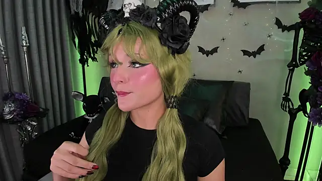 Morgan Hilll  online show from 20, 10, 2025