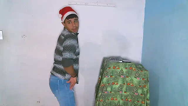 Snapshot of beautiful_james chatting on 7, 12, 2024 beautiful james online show from 7, 12, 2024