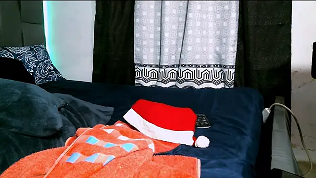 Snapshot of beautiful_james chatting on 2, 1, 2025 beautiful james online show from 2, 1, 2025